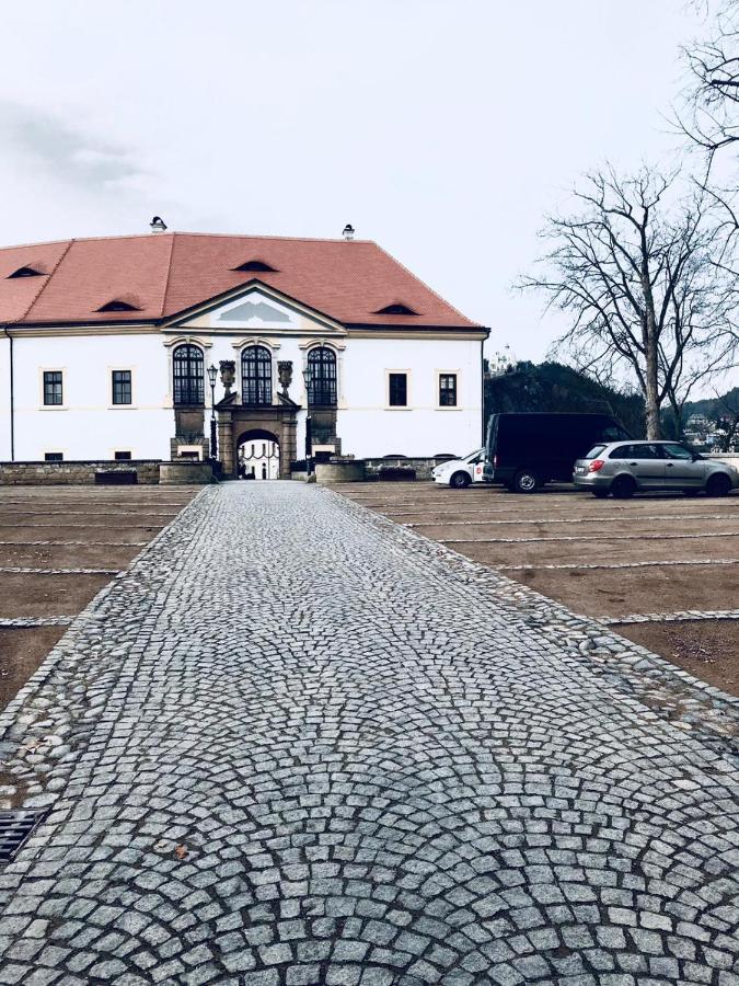 Apartman Domov Decin Dış mekan fotoğraf